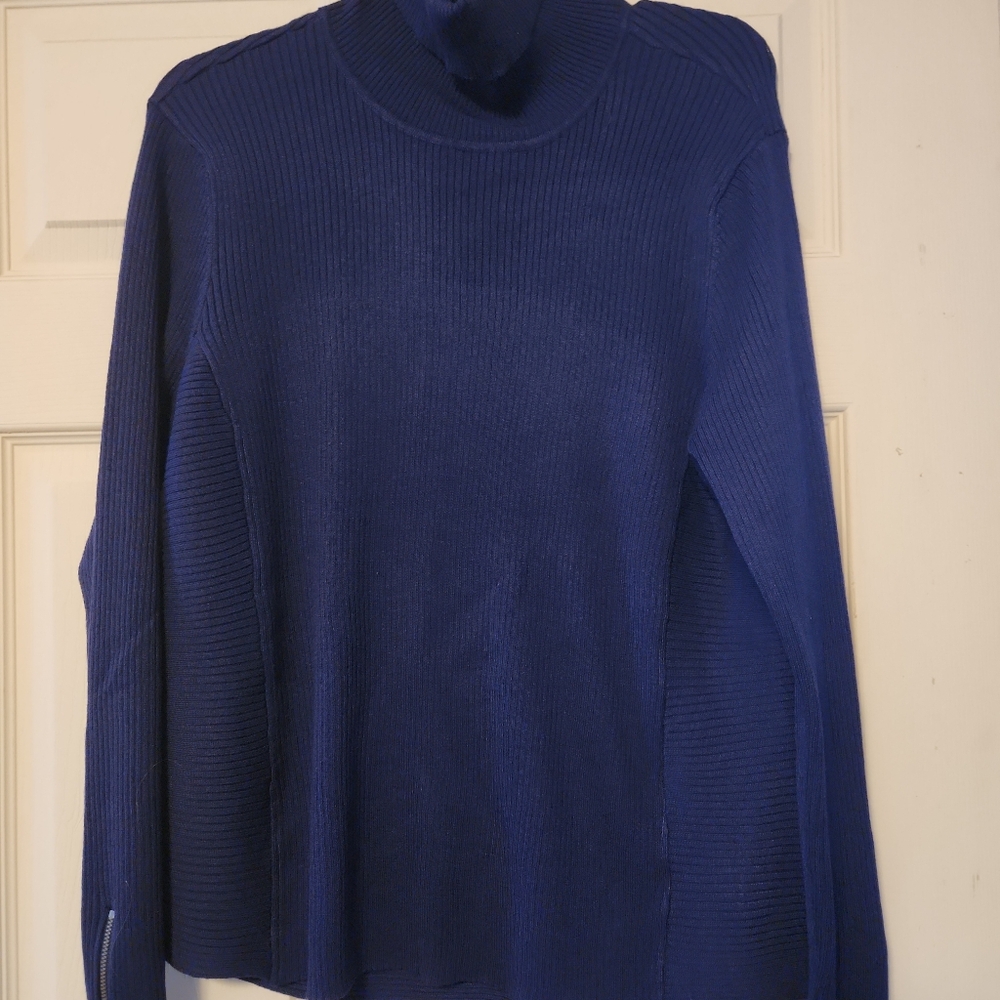 Fine gauge Turtleneck NWOT